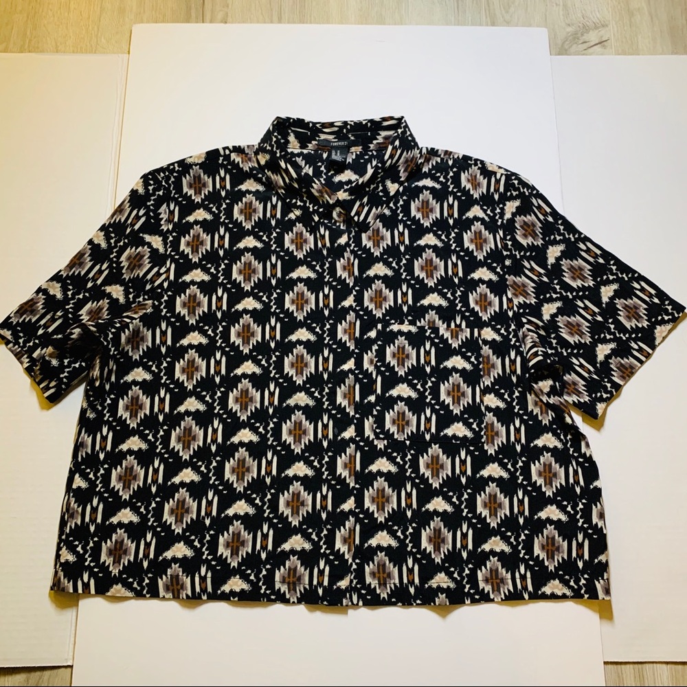Forever 21 Cropped Paterned Button Up